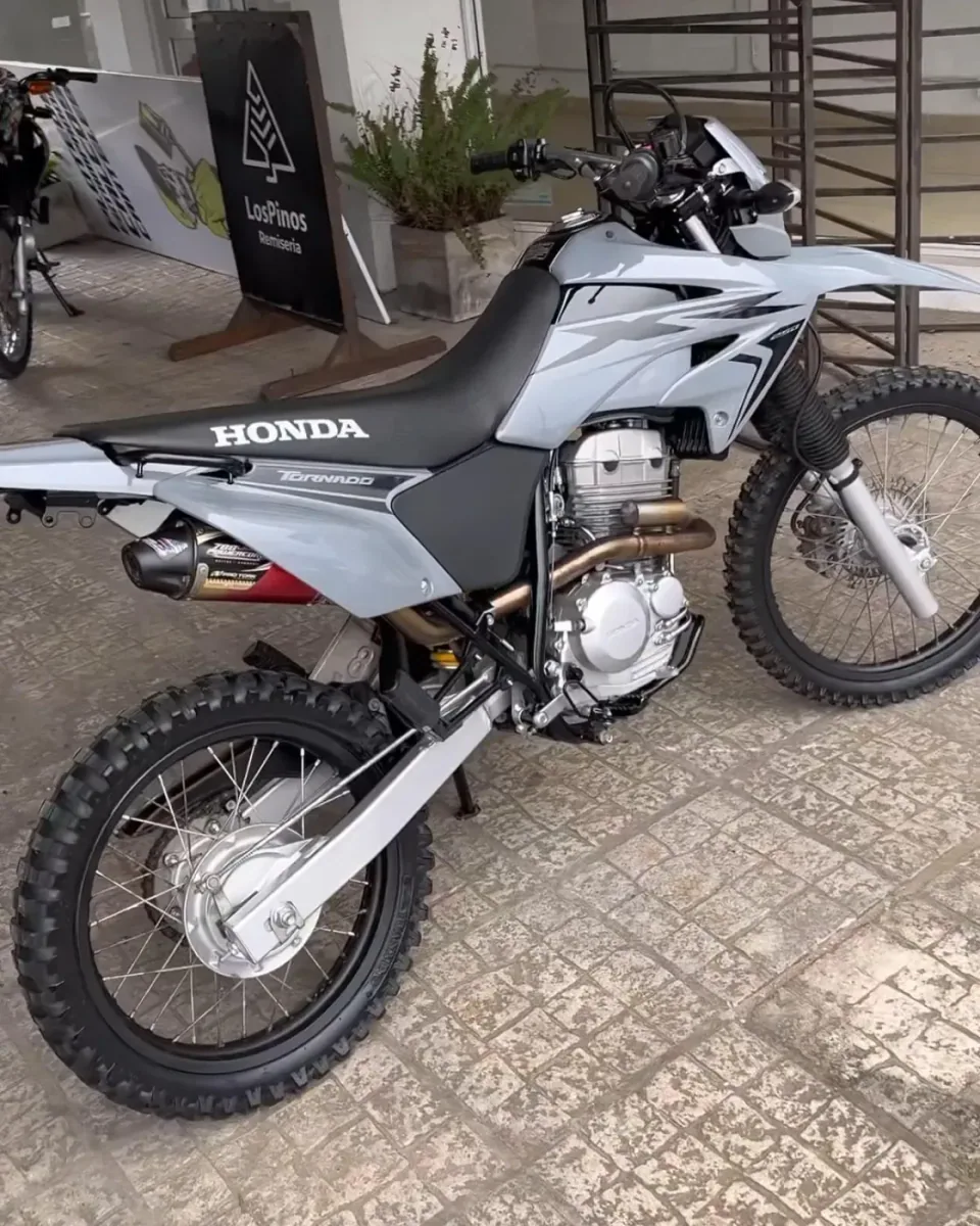 Honda Tornado: full wrap — foto 4
