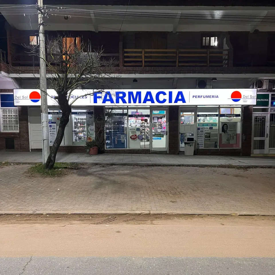 Marquesina de 13 metros para Farmacia Del Sol — foto 3
