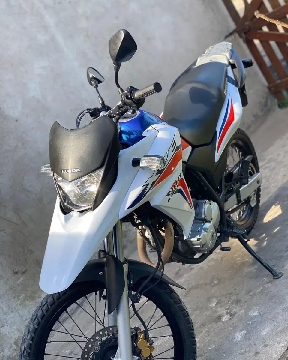 Cambio de color: blanco con rojo y azul — foto 2