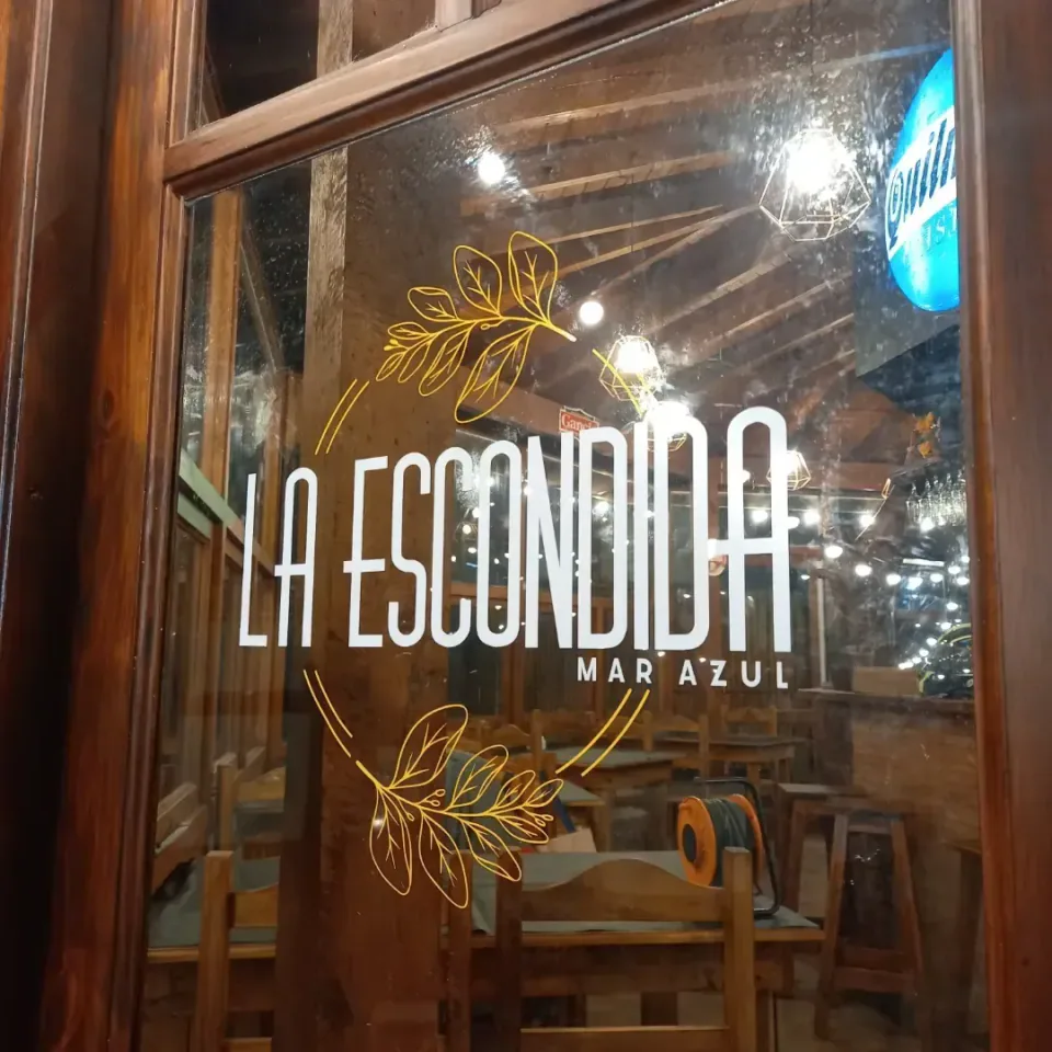 Logos en vinilo de corte para vidrieras