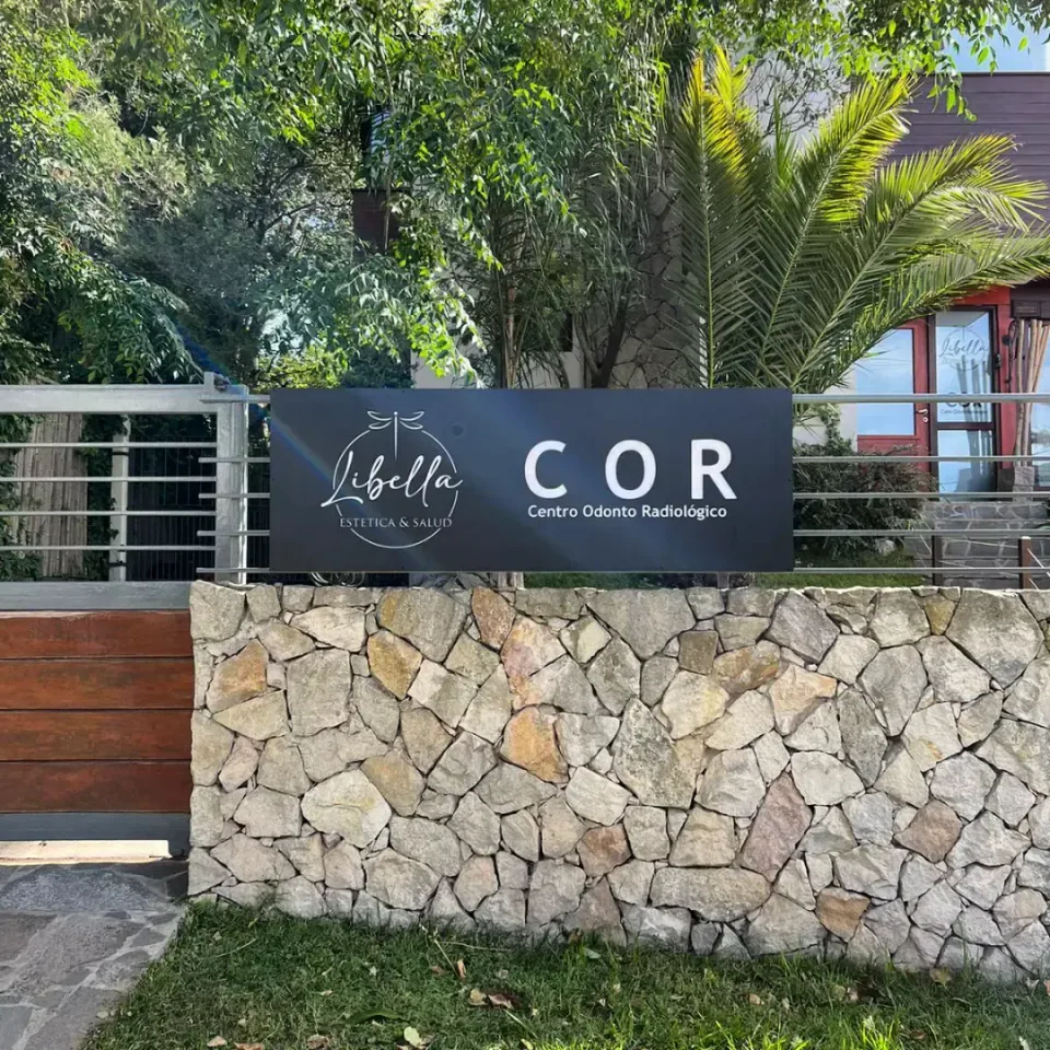 Libella · COR: cartel luminoso de chapa calada — foto 2