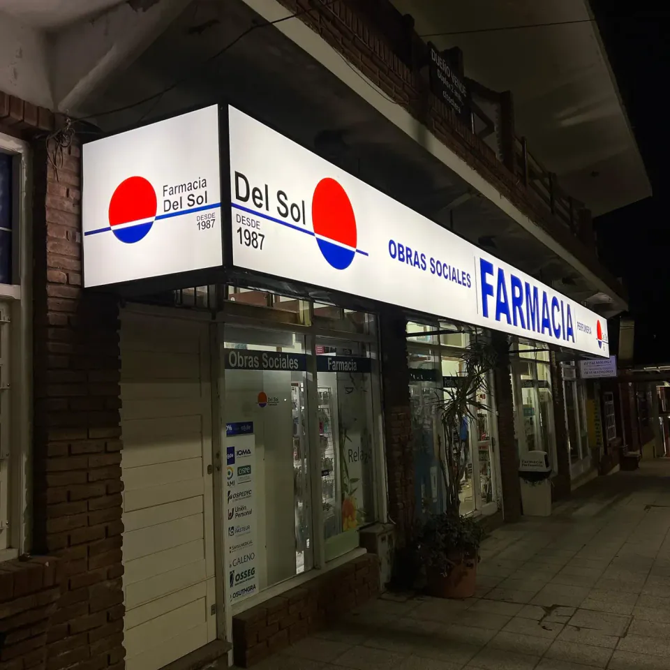 Marquesina de 13 metros para Farmacia Del Sol