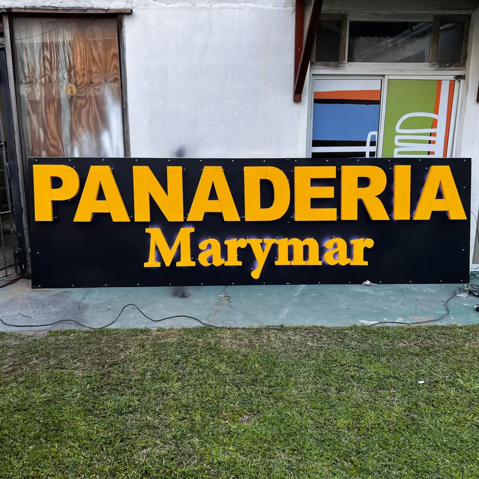 Panadería Marymar: polyfan y LED — foto 3